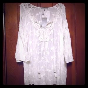 Daniel Rainn cold shoulder top